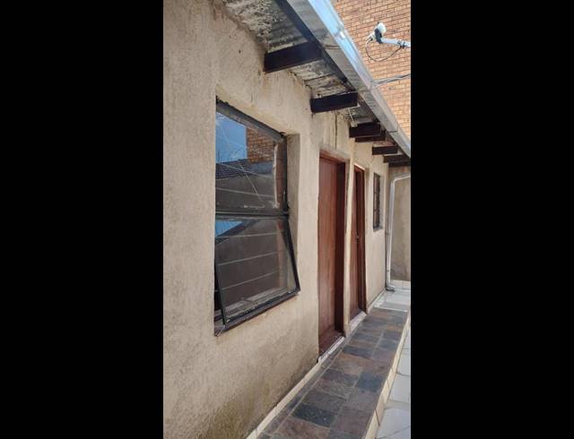 3 BEDROOM HOUSE FOR SALE IN CHIAWELO